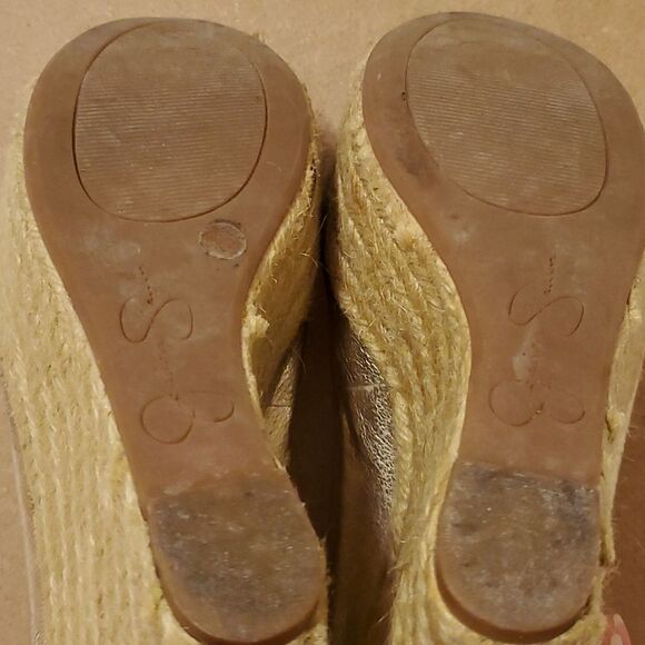 Jessica Simpson gold peep toe platform wedge shoes size 6.5 - Picture 10 of 11